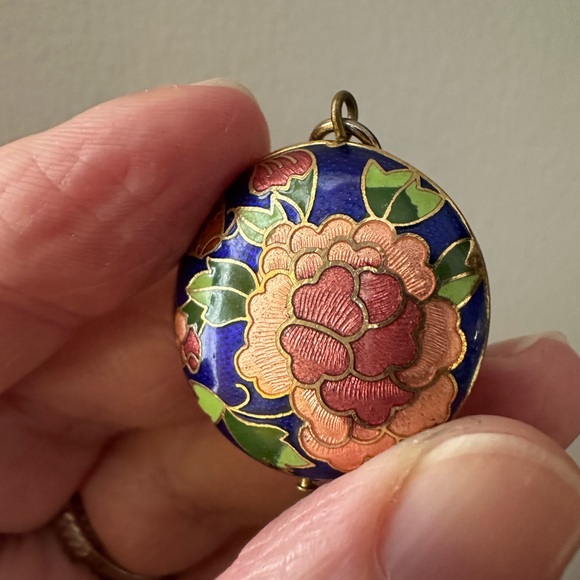 Lovely vintage floral cloisonné pendant - Picture 7 of 8